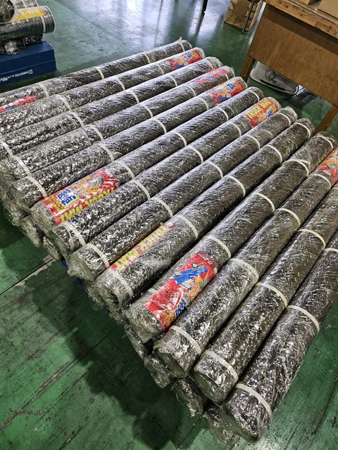 まとまった数量で保管されていたゴムマットの過剰在庫