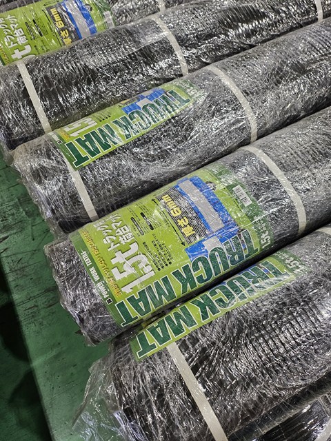業態変更に伴い買取したゴムマットの在庫